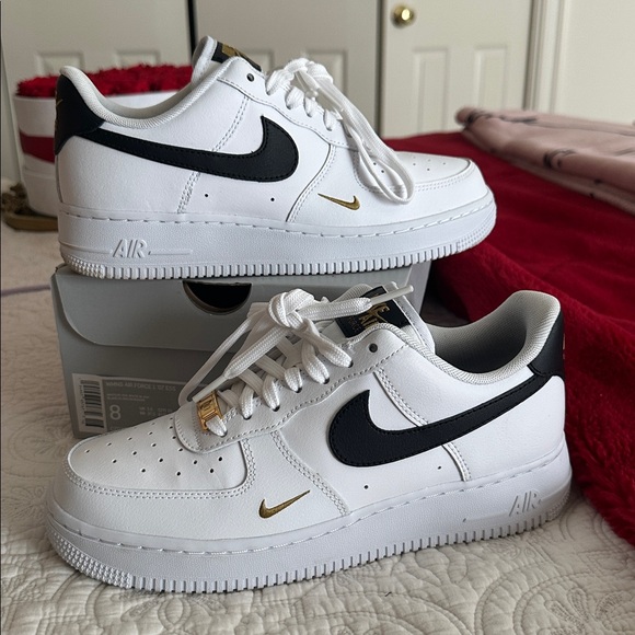Nike Air Force 1 ‘07 ESS - Picture 3 of 4